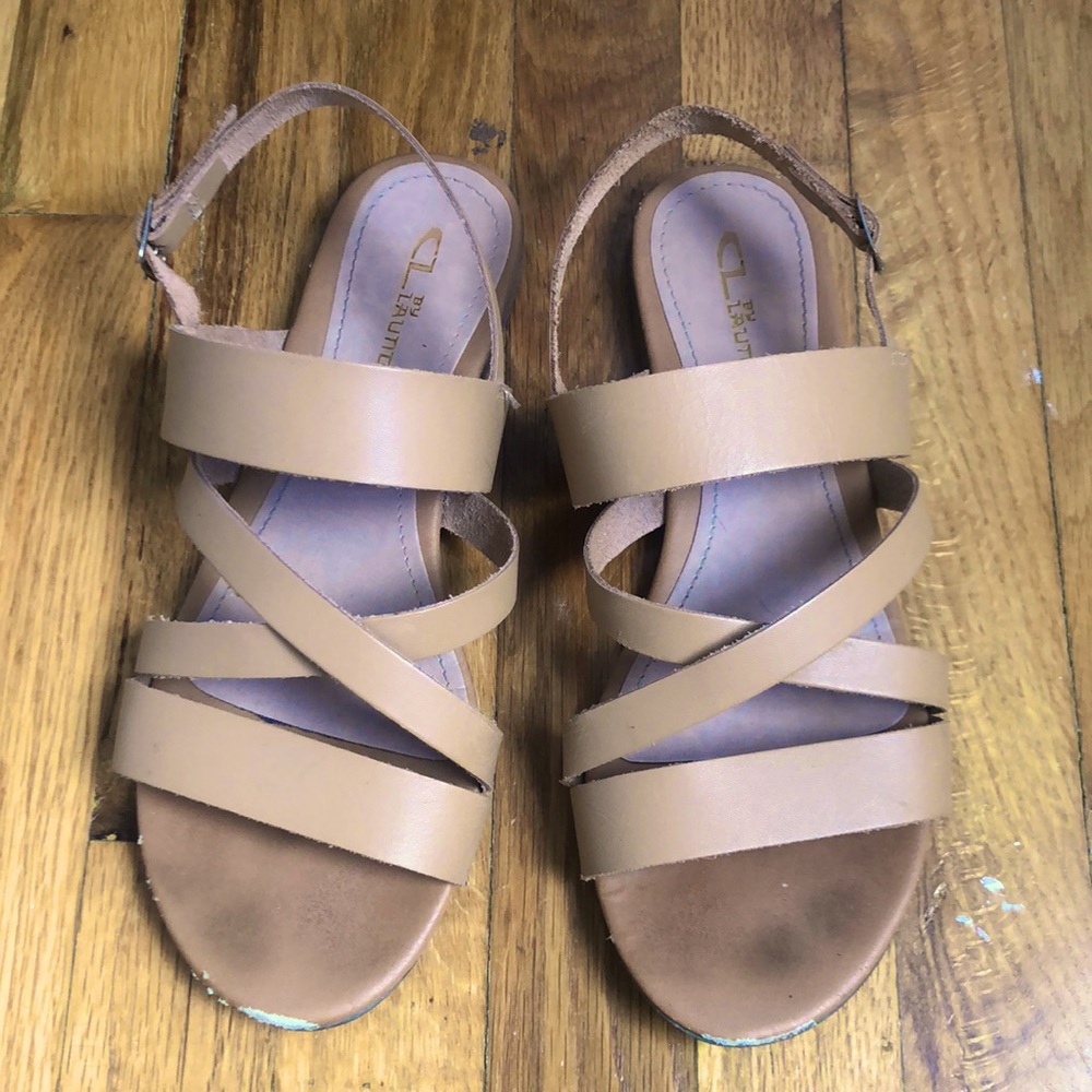 CL By Laundry Strappy Sandals Nude Tan Light Brown Flats 7 / 38 Chinese Laundry